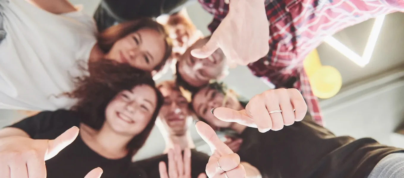 Startraum header